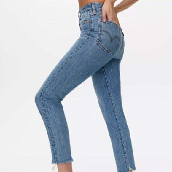 LEVIS WEDGIE FIT LIGHT BLUE DENIM SIZE 26 - Picture 2 of 14
